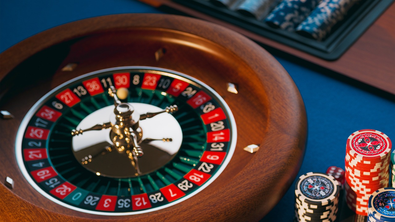 1. The Advantages of Online Casinos: Convenience, Variety, and Accessibility