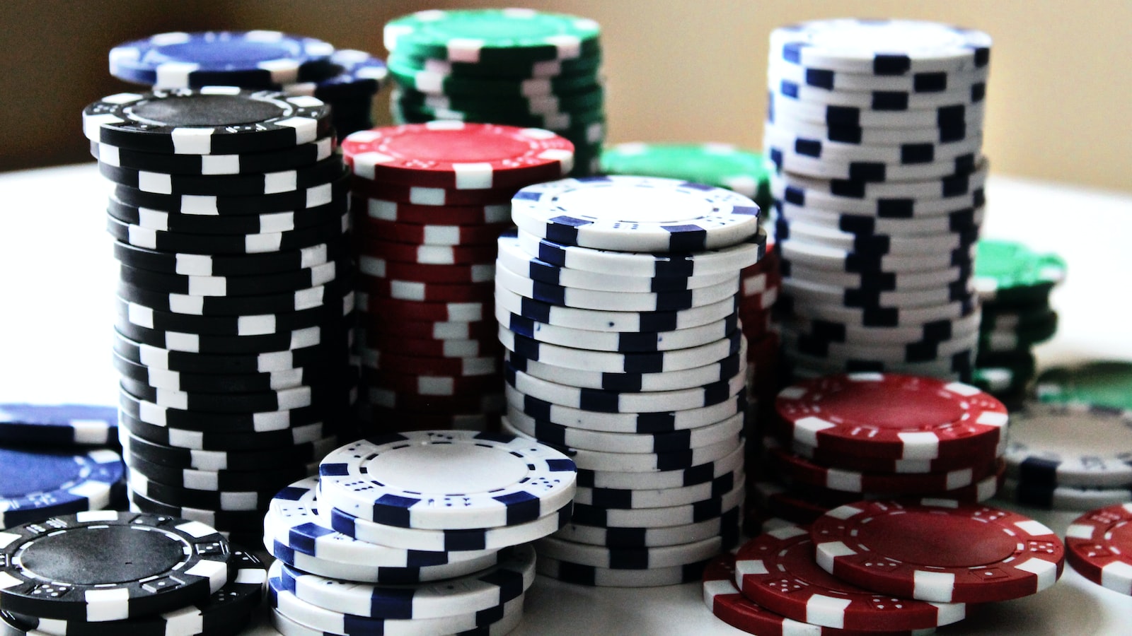 2. ​Causes of ⁣Extraordinary Casino Jackpots